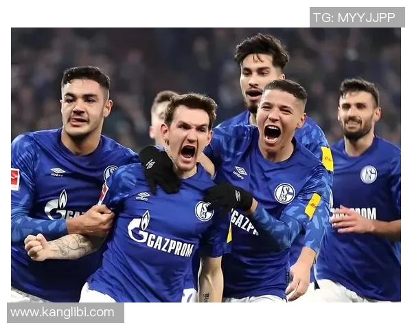 亨克主场迎战那不勒斯欧冠小组赛精彩对决即将上演 亨克主场迎战那不勒斯欧冠小组赛精彩对决即将上演